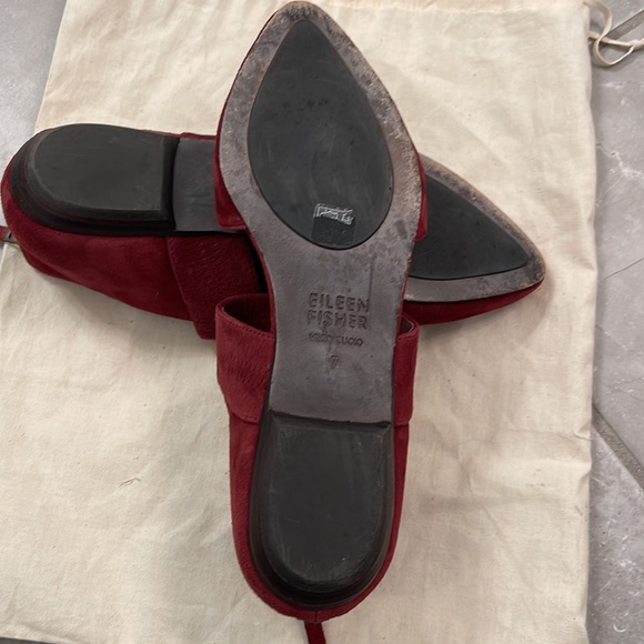 Eileen Fisher Vero Burgendy suede Cuoio side flats. Size 7 - Picture 6 of 7